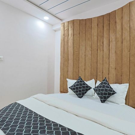 Hotel Monville Group 巴罗达 外观 照片